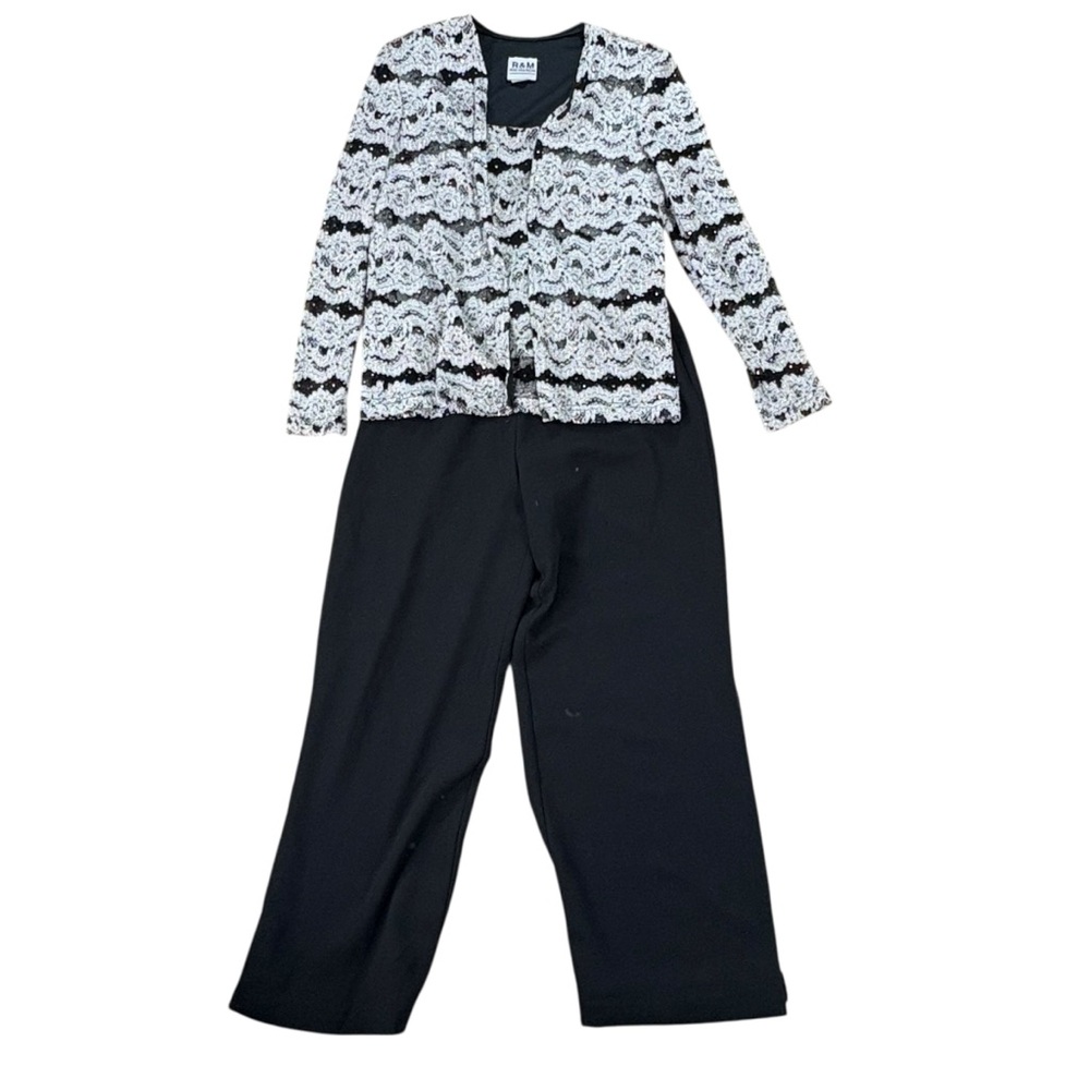 Woman’s R&M Richards lace twinset and pants size 10